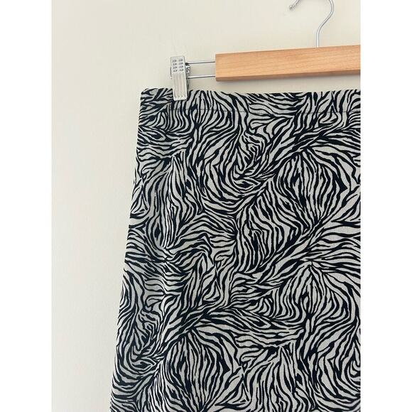 BCBG Max Azaria Zebra Print Midi Skirt Sz L - Picture 3 of 6
